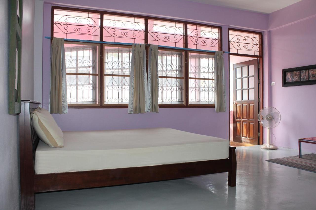 Smile Guesthouse Krabi town Екстериор снимка