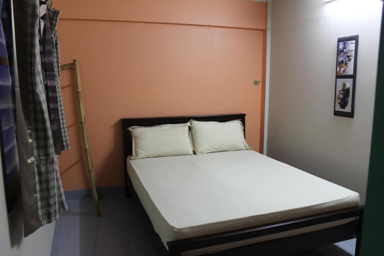 Smile Guesthouse Krabi town Екстериор снимка