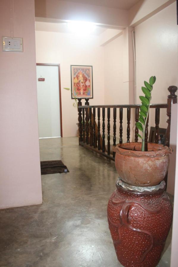 Smile Guesthouse Krabi town Екстериор снимка